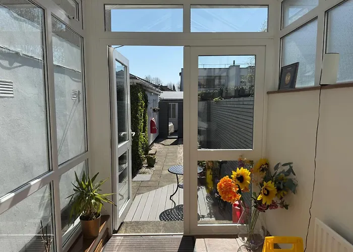 Donnybrook Hall Guest house 3*