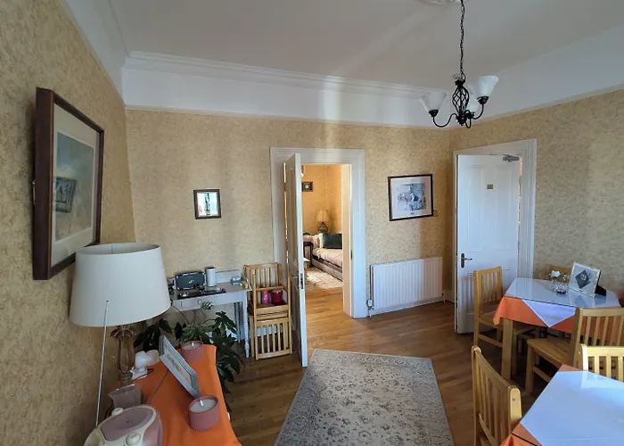 Donnybrook Hall Guest house 3*