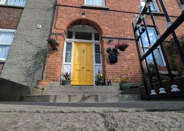 Guest house Donnybrook Hall