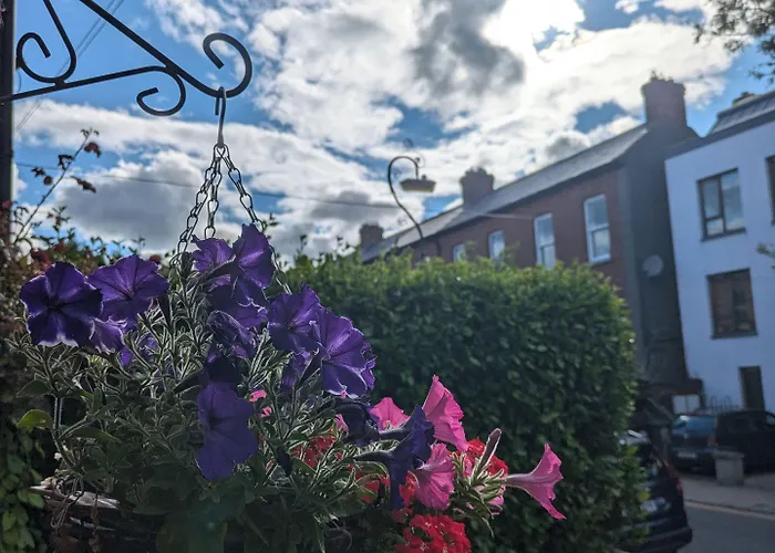 Donnybrook Hall Guest house