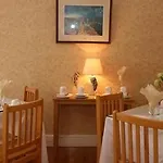 Konukevi Donnybrook Hall 3*