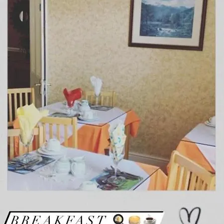 게스트하우스 Donnybrook Hall 3*