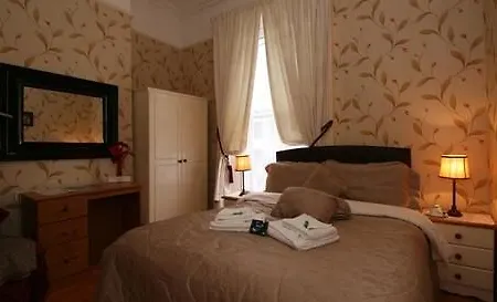 Donnybrook Hall 3*
