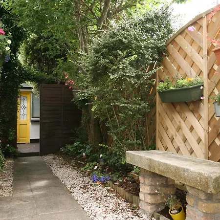 Guest house Donnybrook Hall