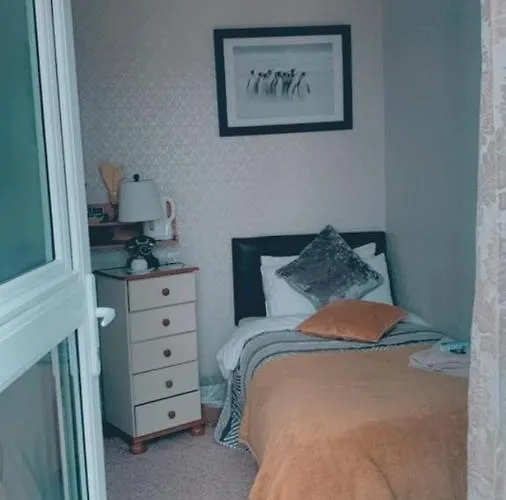 多尼布鲁克酒店 3*