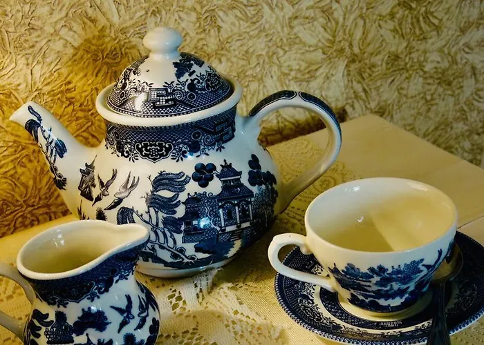 多尼布鲁克酒店 3*