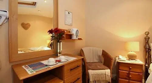 Donnybrook Hall Pensjonat 3*