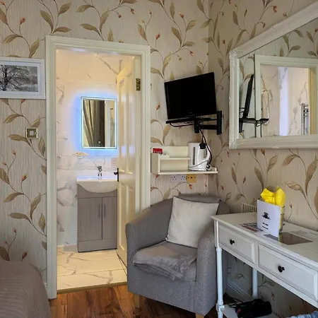 Гостевой дом Donnybrook Hall