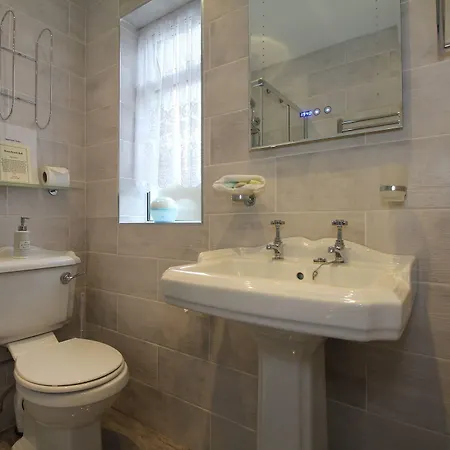 Donnybrook Hall Гостевой дом Дублин