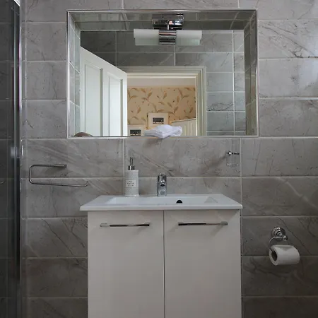 Donnybrook Hall Гостевой дом 3*