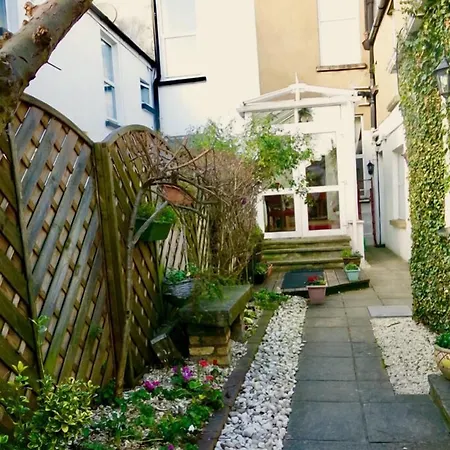 Donnybrook Hall 3* Дублин