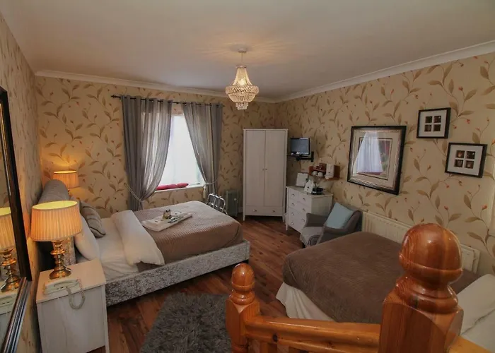 Donnybrook Hall Gasthof 3*